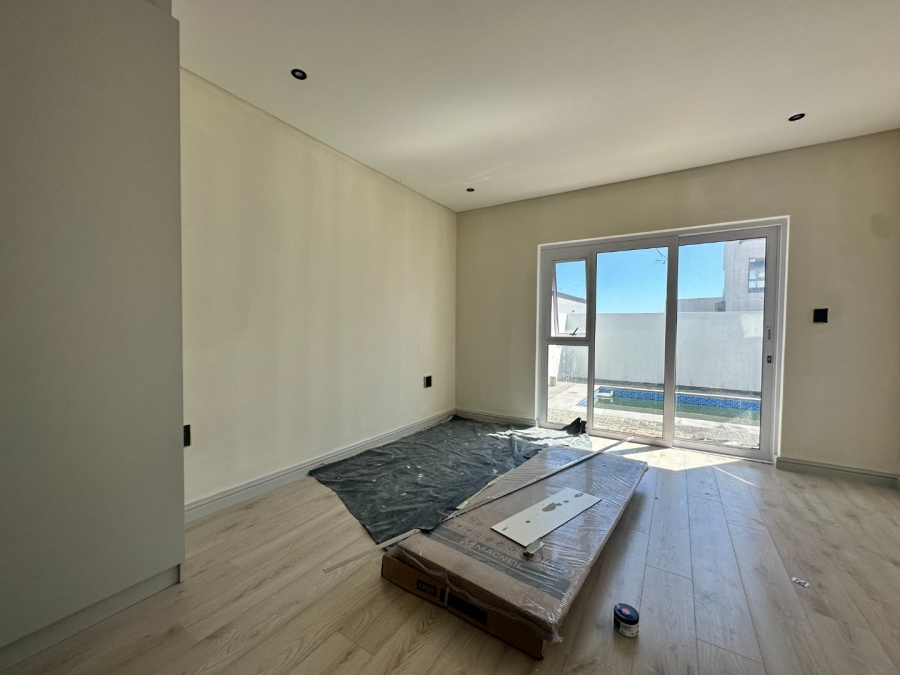 3 Bedroom Property for Sale in Sandown Western Cape